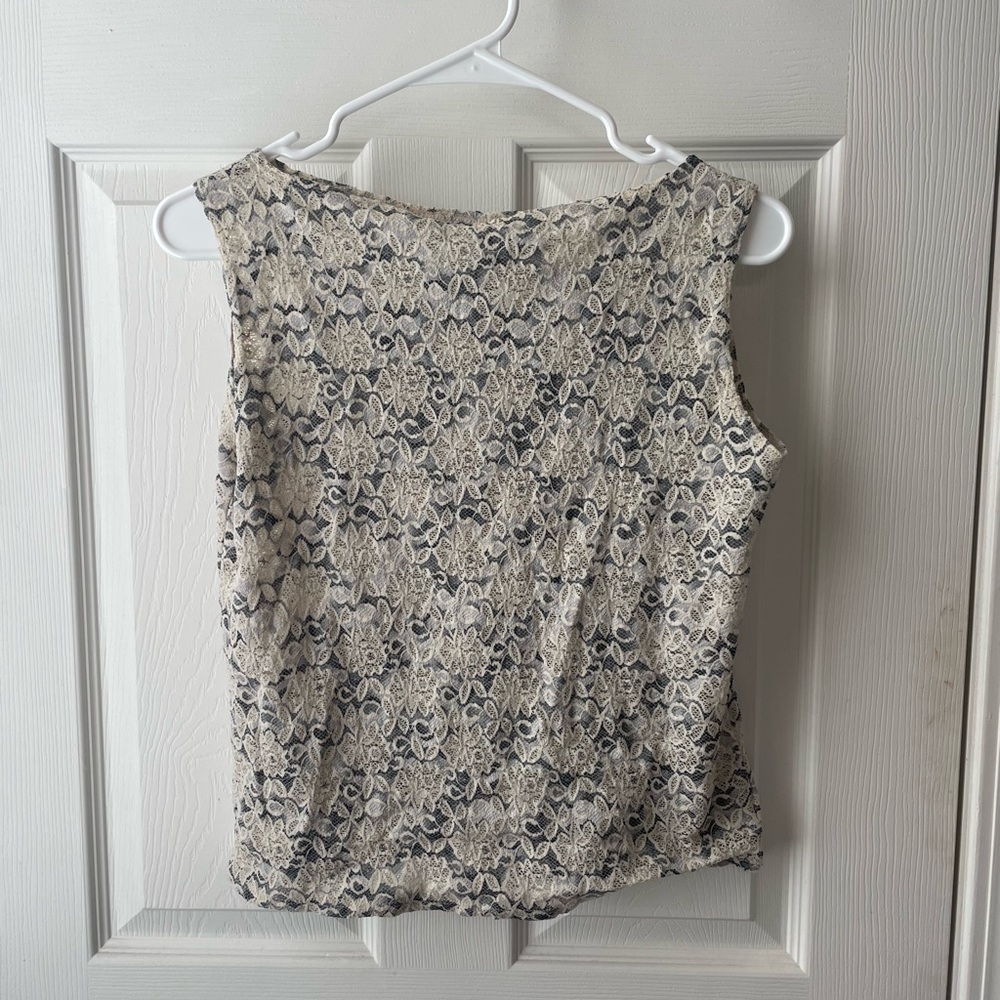 NICOLA lace top